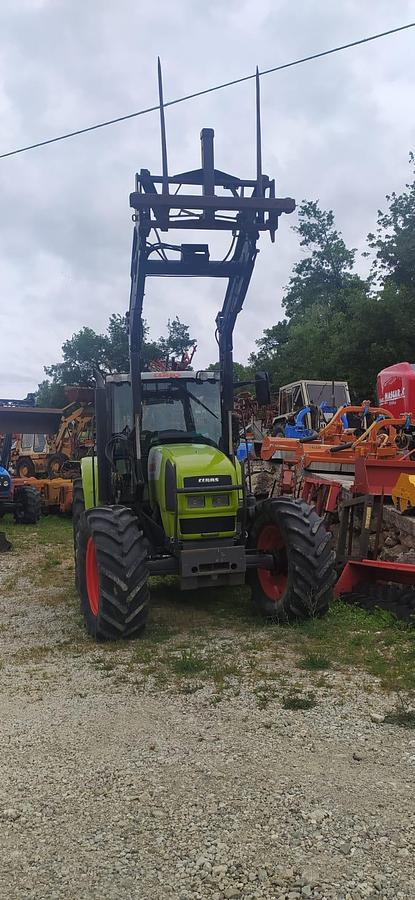 Used Trattore Claas Ares 616 con caricatore frontale