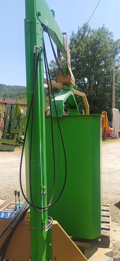 Used Bancalatrice per confezionamento legna da ardere
