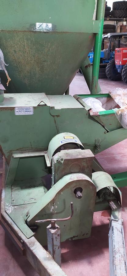 Usato Molino miscelatore Carrellato Musso M 70