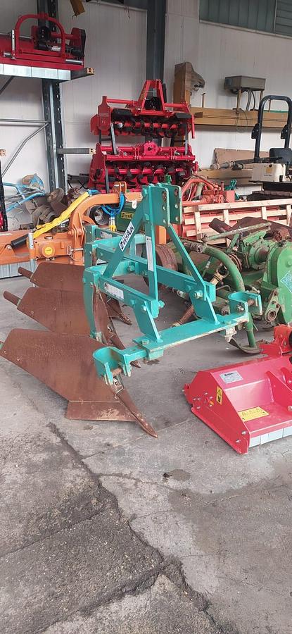 Used   Aratro Nardi BTRAP 48 B trivomere a bure rette e scalpello