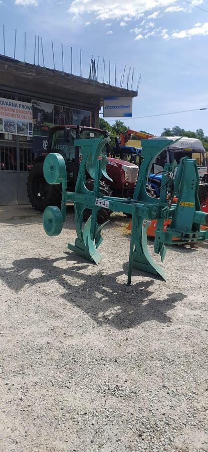 Usato Aratro bivomere Reversibile 2+2 Emmegienne 60