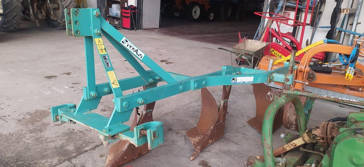 Used   Aratro Nardi BTRAP 48 B trivomere a bure rette e scalpello