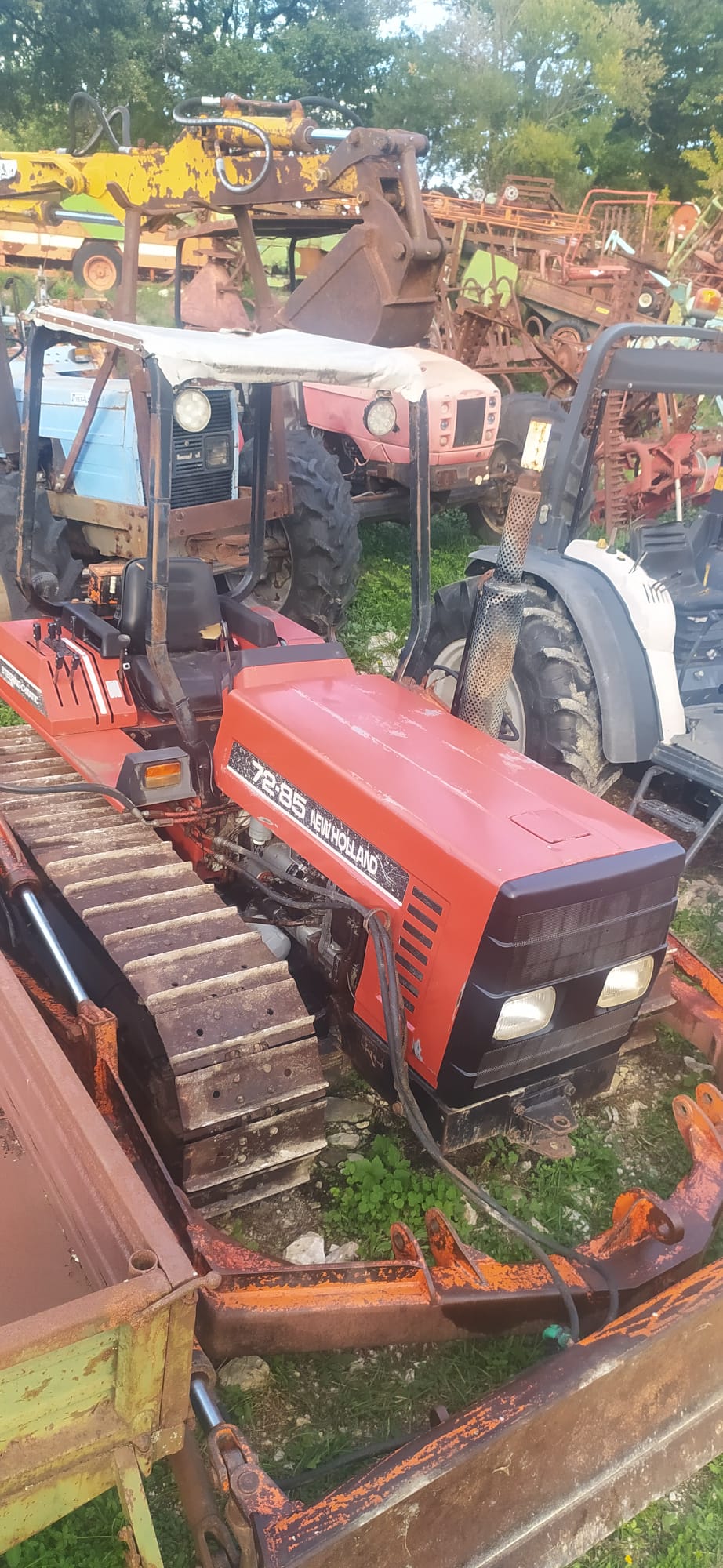 Used 2000 New Holland 72 85