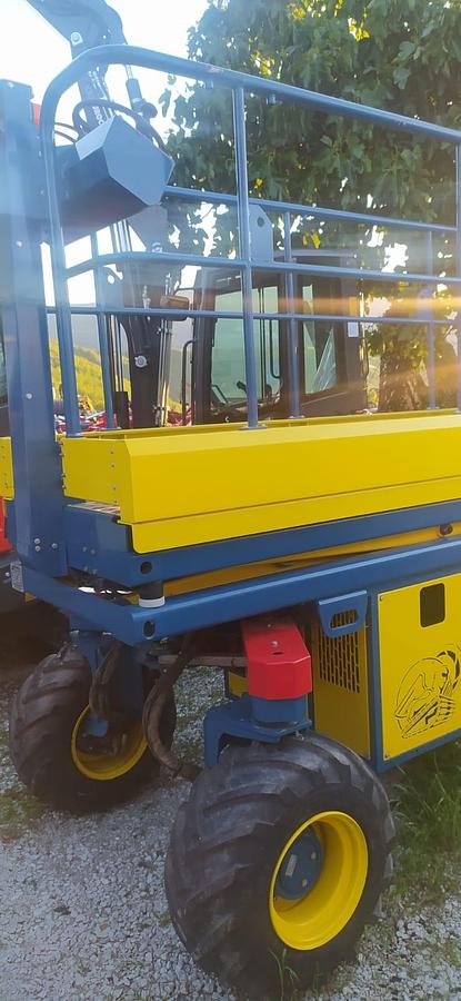 Ricondizionato Piattaforma per potatura Pazzaglia CSP 300 Usato