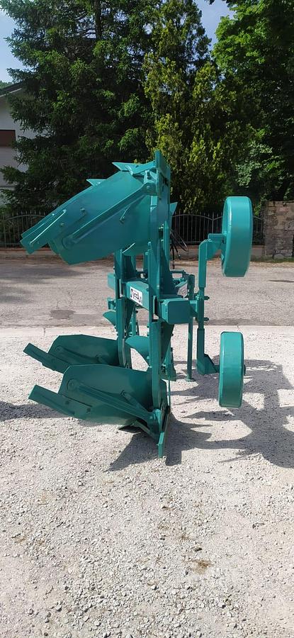Usato Aratro bivomere Reversibile 2+2 Emmegienne 60