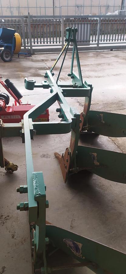 Used   Aratro Nardi BTRAP 48 B trivomere a bure rette e scalpello