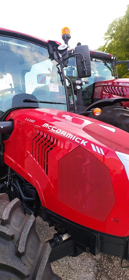 McCormick X4 - 80 Cab
