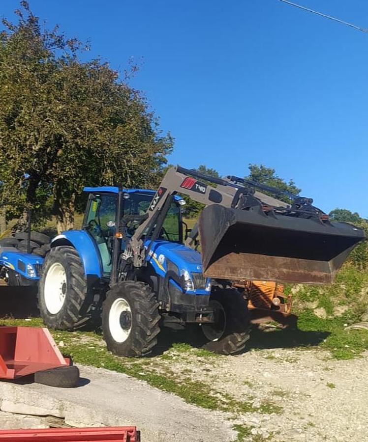 Used 2013 New Holland T5 115