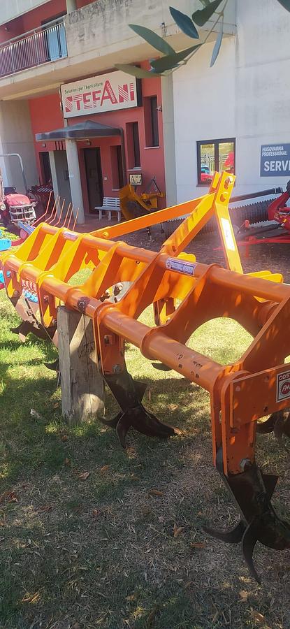 Used Ripuntatore a 7 vanghe Fraternali 300