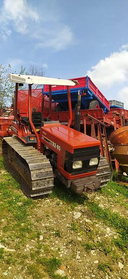 Usato Trattore cingolato New Holland 82 85 montagna