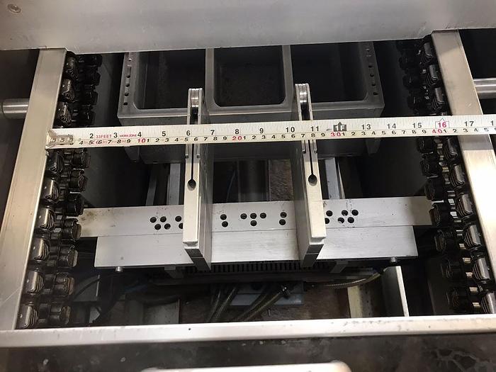 Used MULTIVAC R230 THERMOFORMER