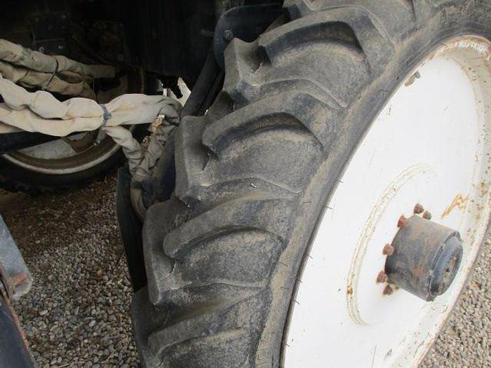 Used Willmar 7200 Sprayer w/ 90' Boom