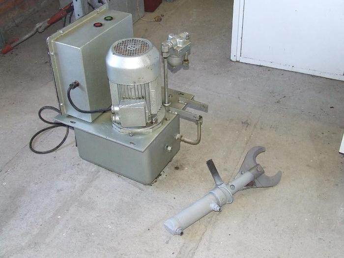 Gebraucht Hydraulikschneider - "32 AR2"