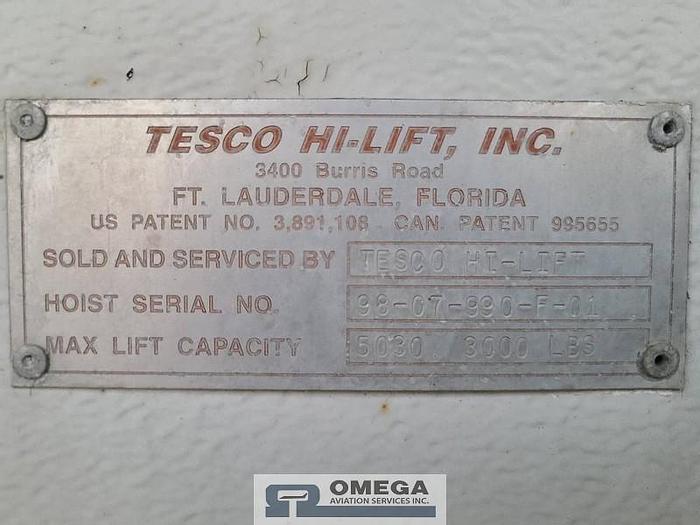 Used 1998 Tesco Freightliner Scissor Lift Truck / Maintenance Lift Truck