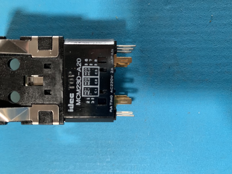 Used Idec Izumi Clear Push Button MCM23D-A20