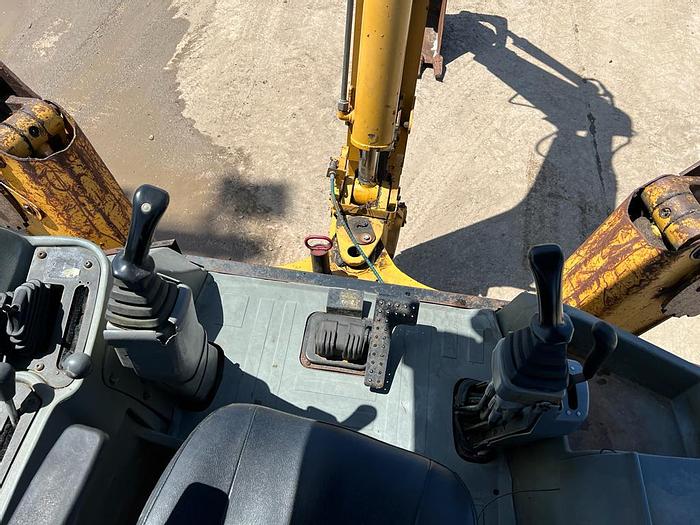 Used 2005 CAT 420D EXTENDA HOE, 4X4 BACKHOE