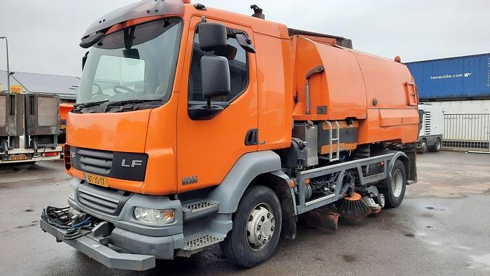 Gebruikt 2007 DAF LF55 + Johnston Beam VS650