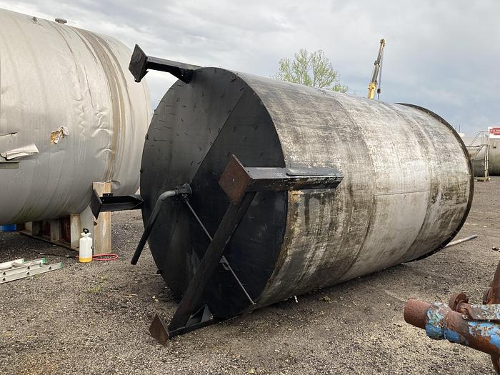 Used Used approximately 4500 gallon vertical stainless steel tank