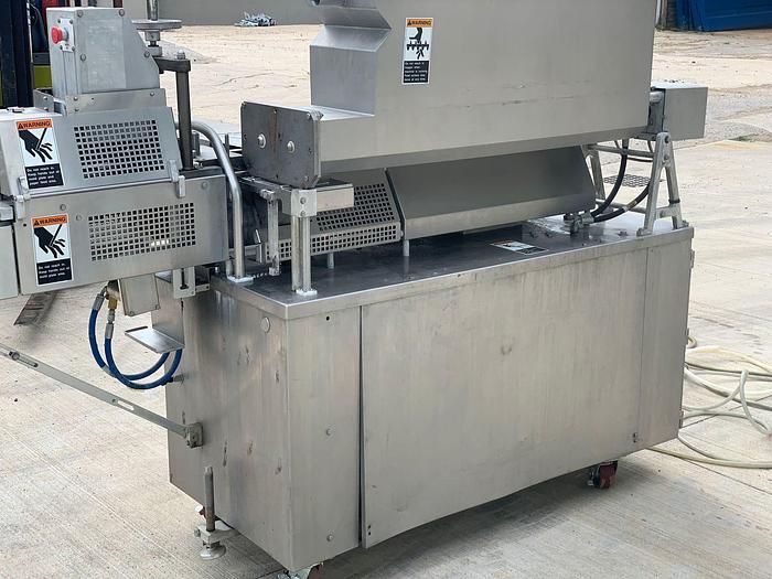 Used 2009 Formax F-6 former with Tender-Form fill system