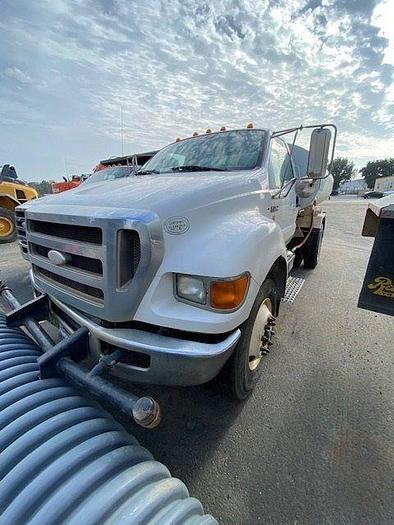 Used 2009 FORD 750