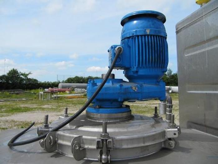 Used 2500 liters rustfri tank firkantet