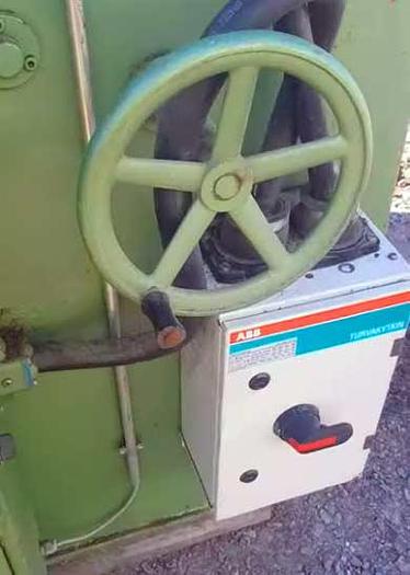 Used 1985 Standard HJO Multi rip saw SM 90