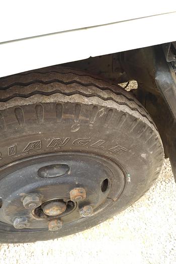 Used 1983 TOYOTA  Dyna BU30 300 6 tyres truck.