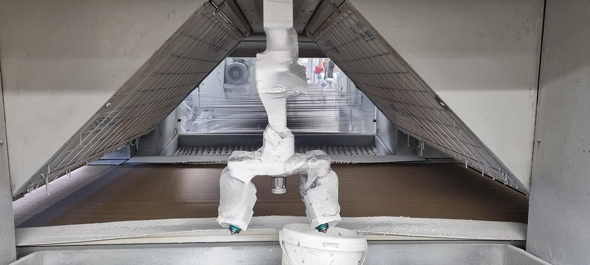 Used Automatic spray gun CEFLA KLEENSPRAY, with paper tape