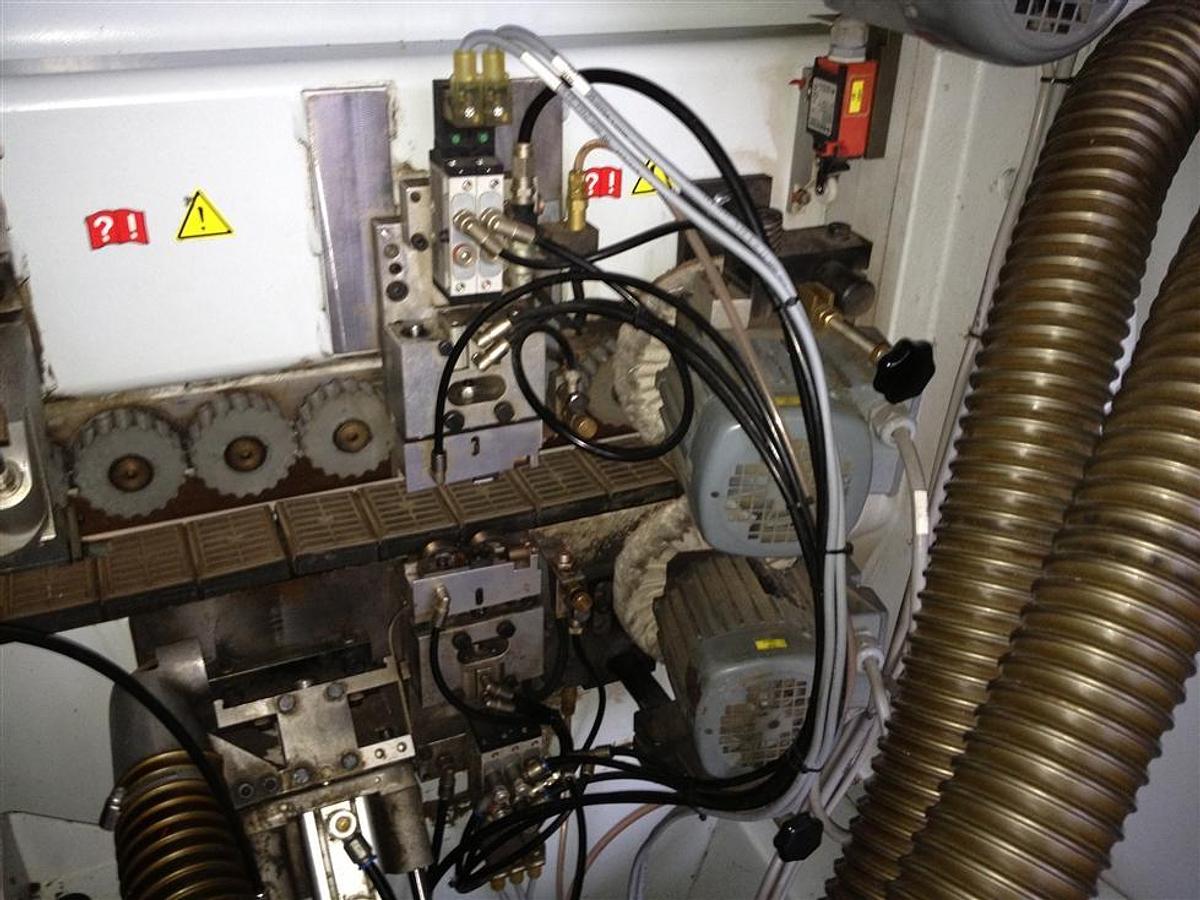 Used Brandt KDF 770 PU edge banding machine, year 2007
