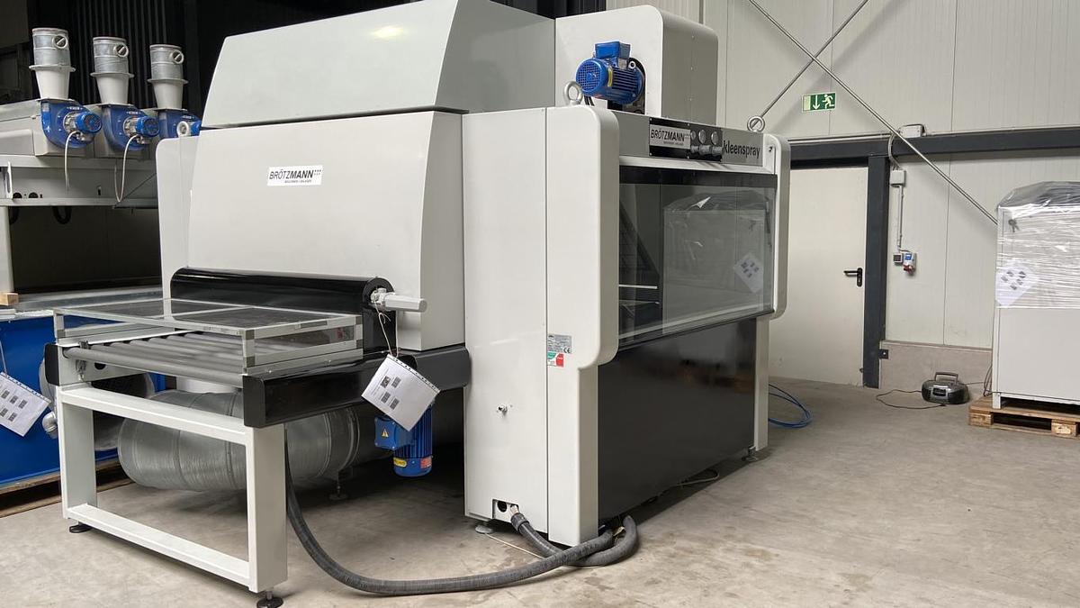 Used Automatic spray gun CEFLA KLEENSPRAY, with paper tape