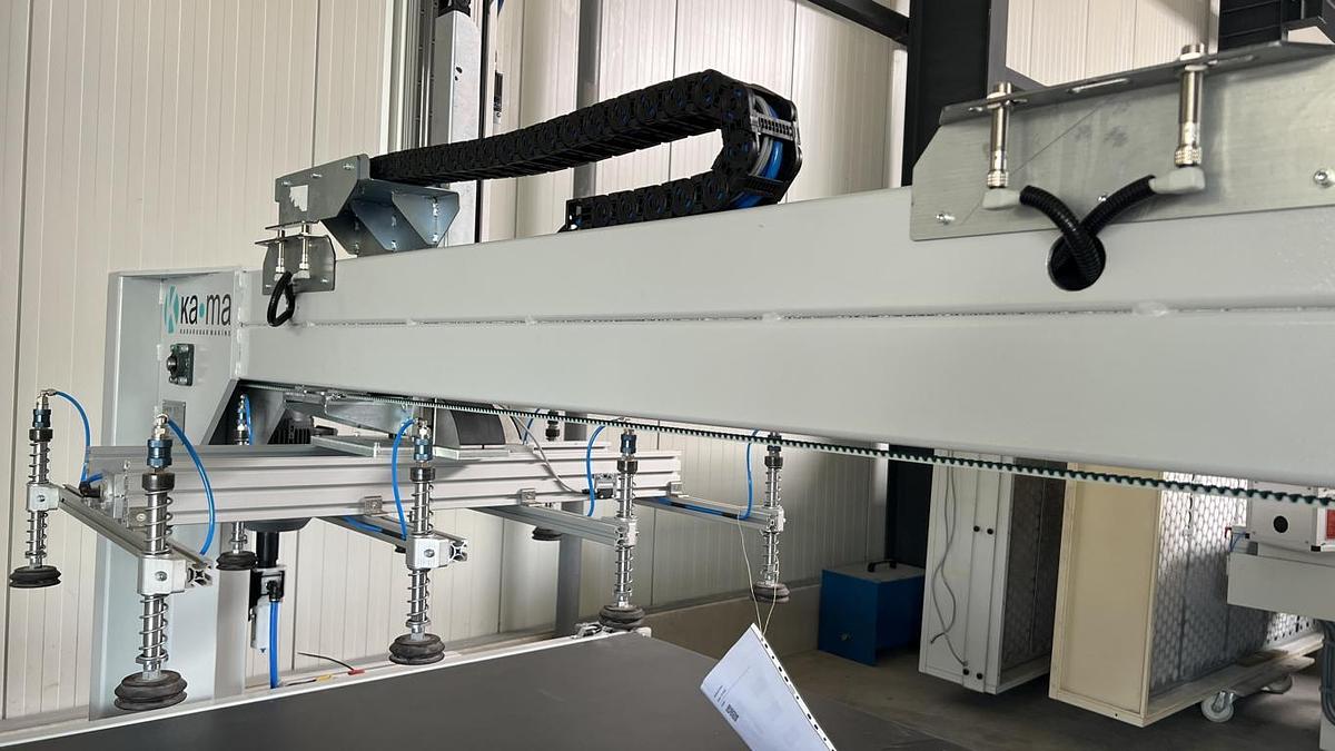 Stapelgerät von Kama, Konfig. Gefo, zwei Plätze