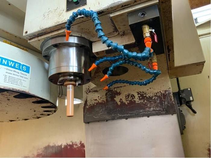 Used CNC machining center HURCO type BMC4020