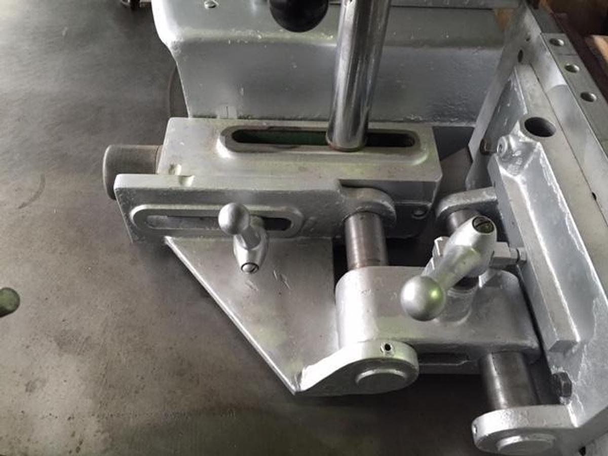 Gebraucht Schwenkspindelfräsmaschine MARTIN Typ. T 23