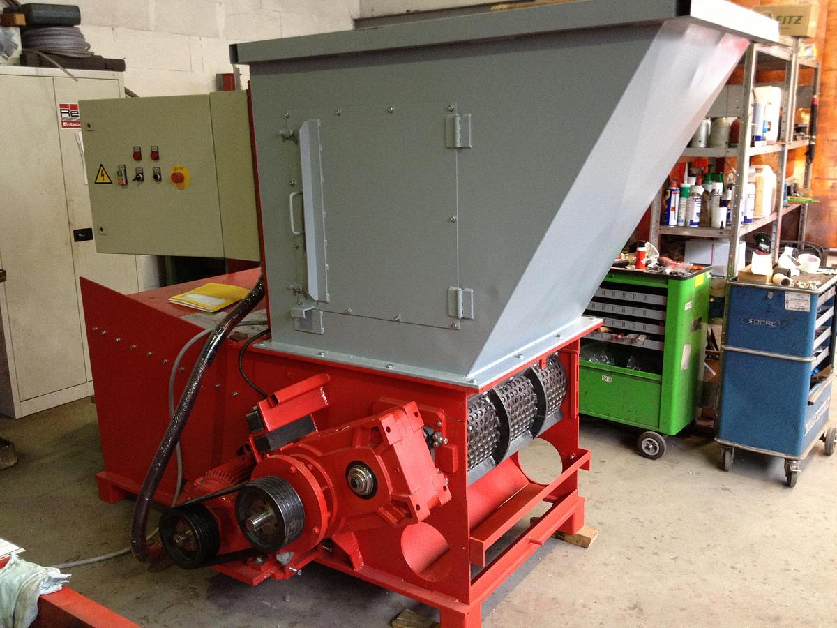 Used Restholzzerkleinerer AZR 800