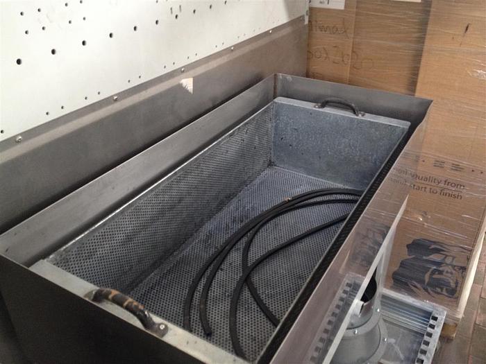 Used Valymo ir plovimo kubilas su dangčiu, mobilus