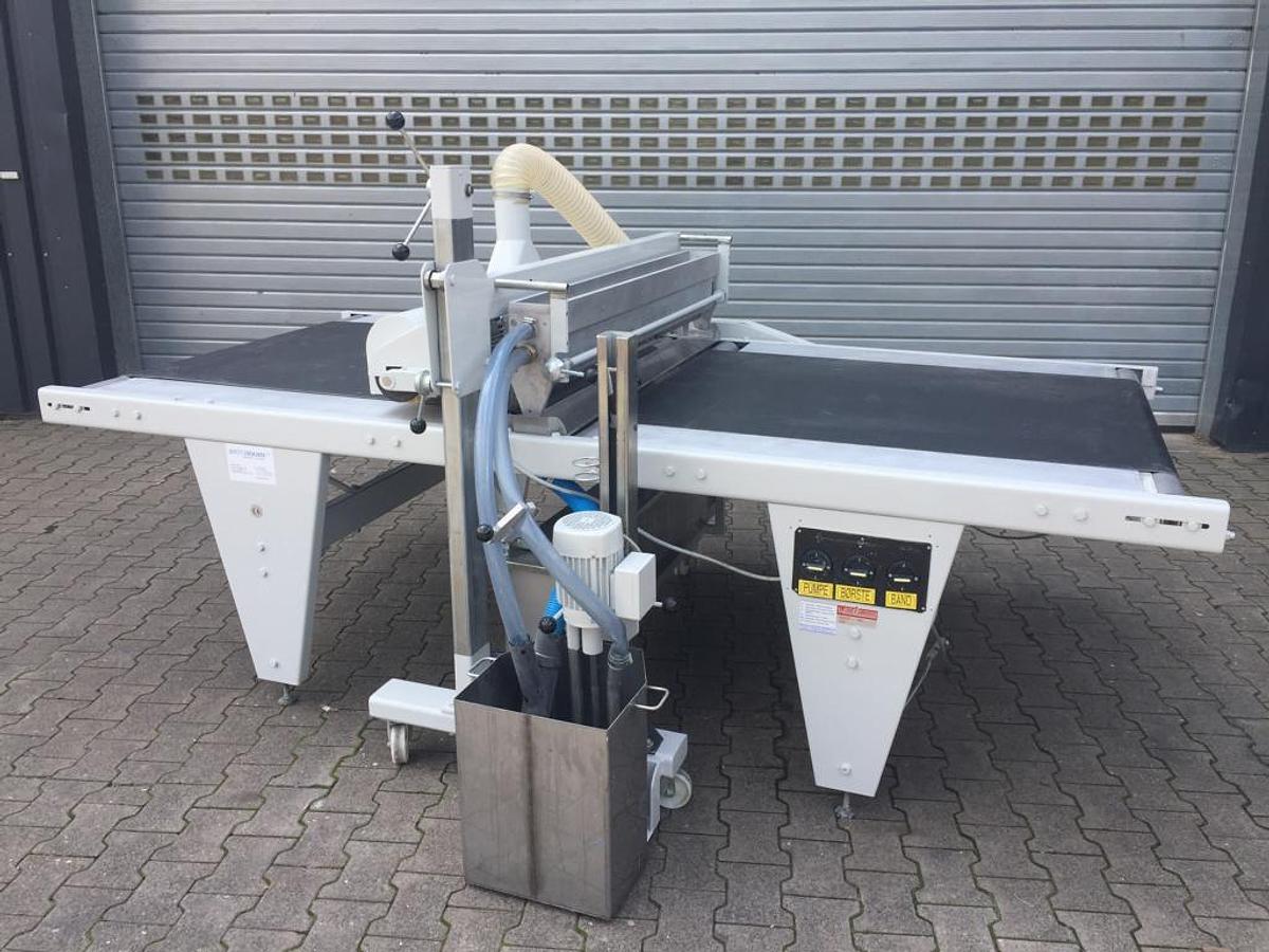 Used Leif and Lorenz B2 paint casting machine