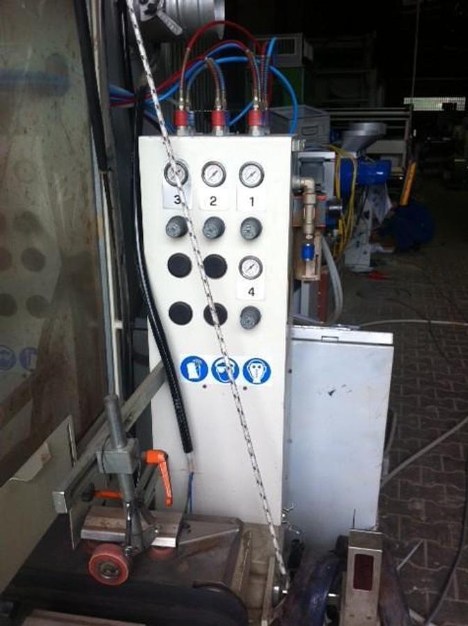 Used Leistenspritzautomat Makor CSP 4