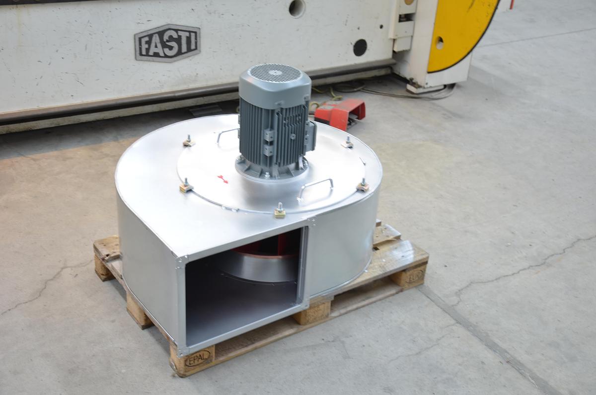 Trockenspritzwand mit Wannenvorbau