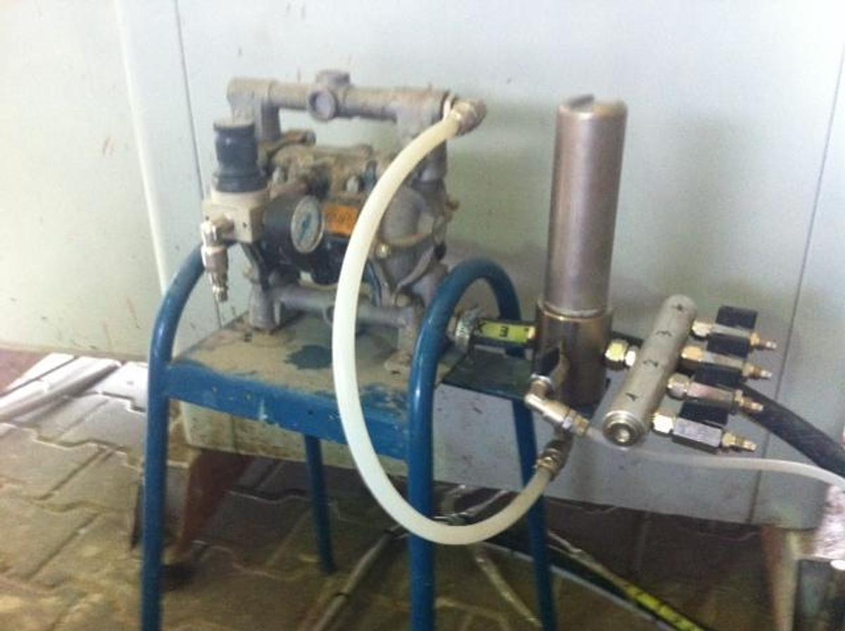 Used Leistenspritzautomat Makor CSP 4