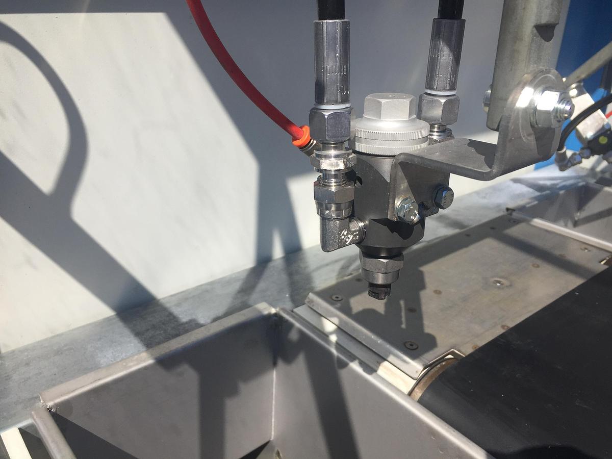 Used Leistenspritzautomat Makor CSP 4