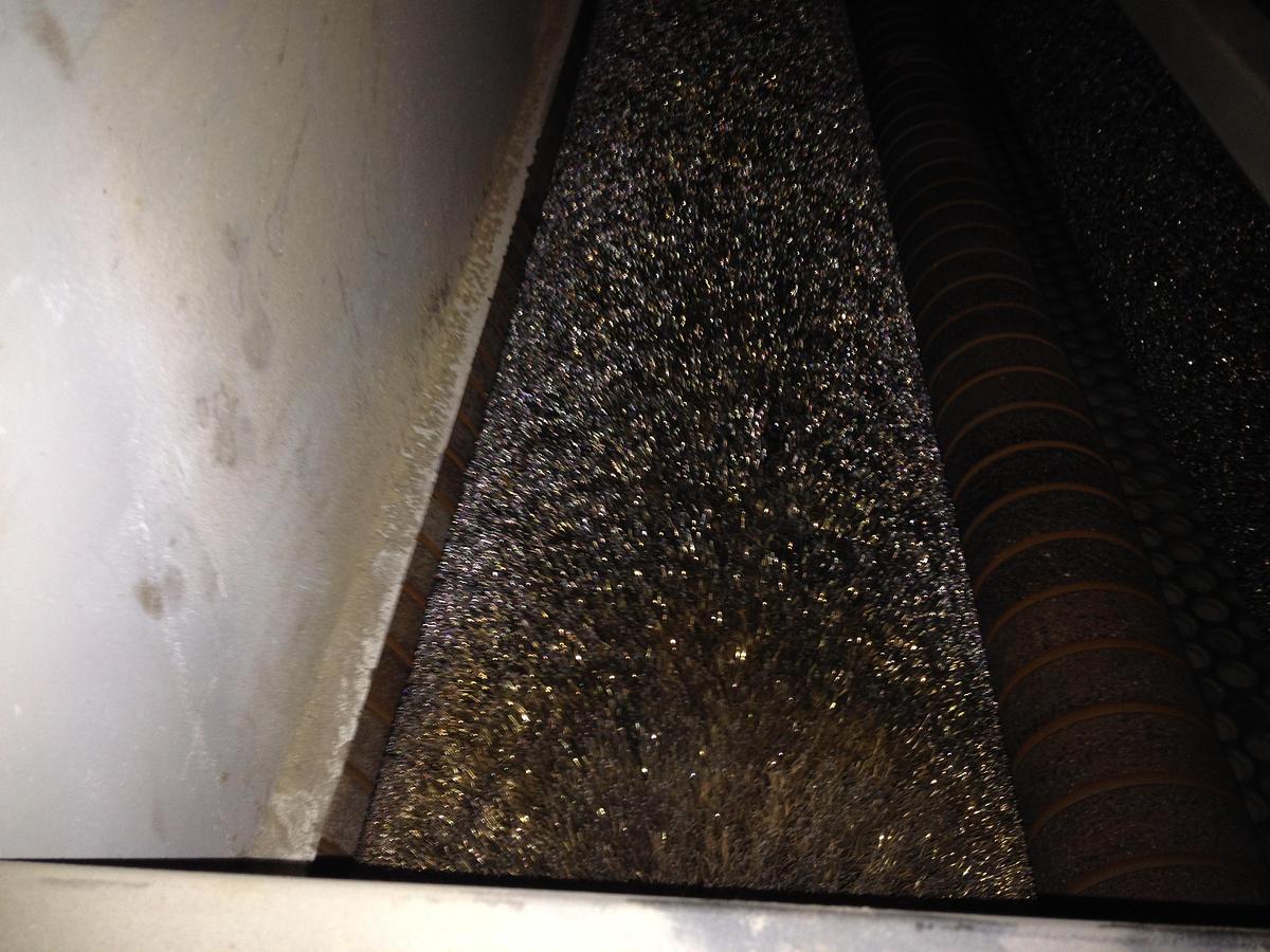 Used Heesemann FGA structuring machine with 2+1 brushes