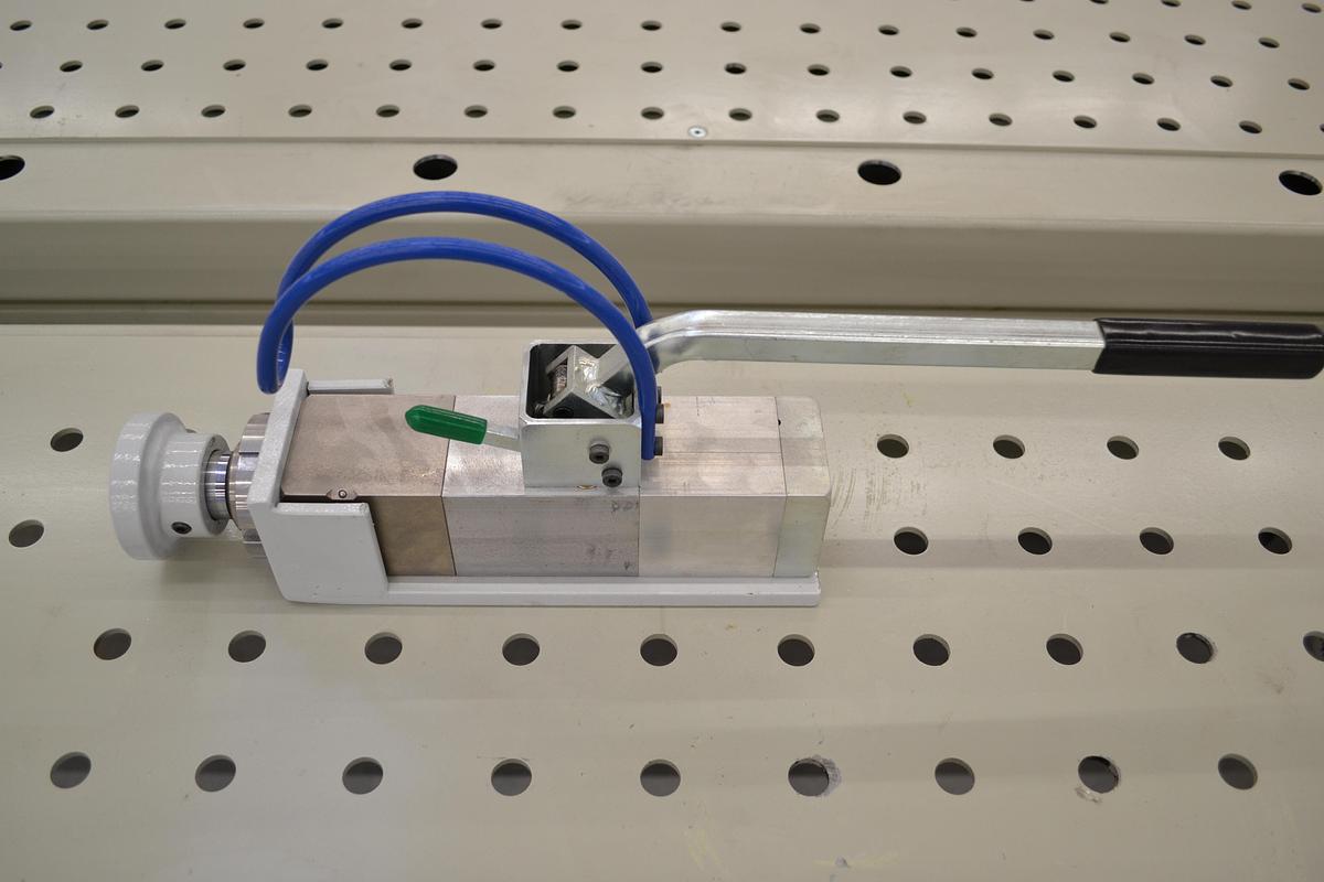 Assembly table, timber frame construction table, turning table, KomTec