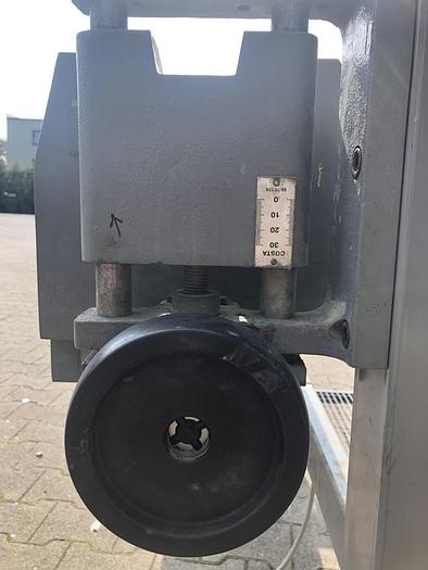 Used Costa, šlifavimas iš apačios Šlifavimo mašina teptuku