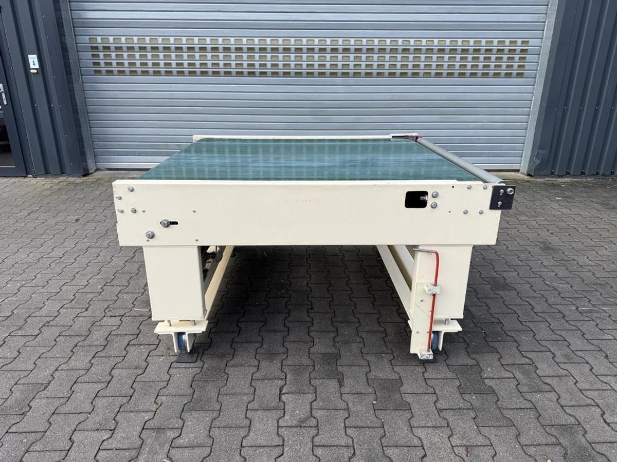 Gebraucht Gurtbandtransport Cefla 1.750mm, mit Querfahrwerk