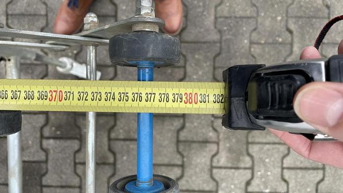 Žirklinio ritininio konvejerio ilgis 3800 mm, plotis 1350 mm