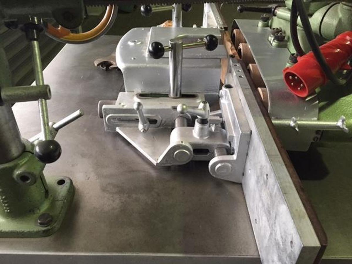 Gebraucht Schwenkspindelfräsmaschine MARTIN Typ. T 23