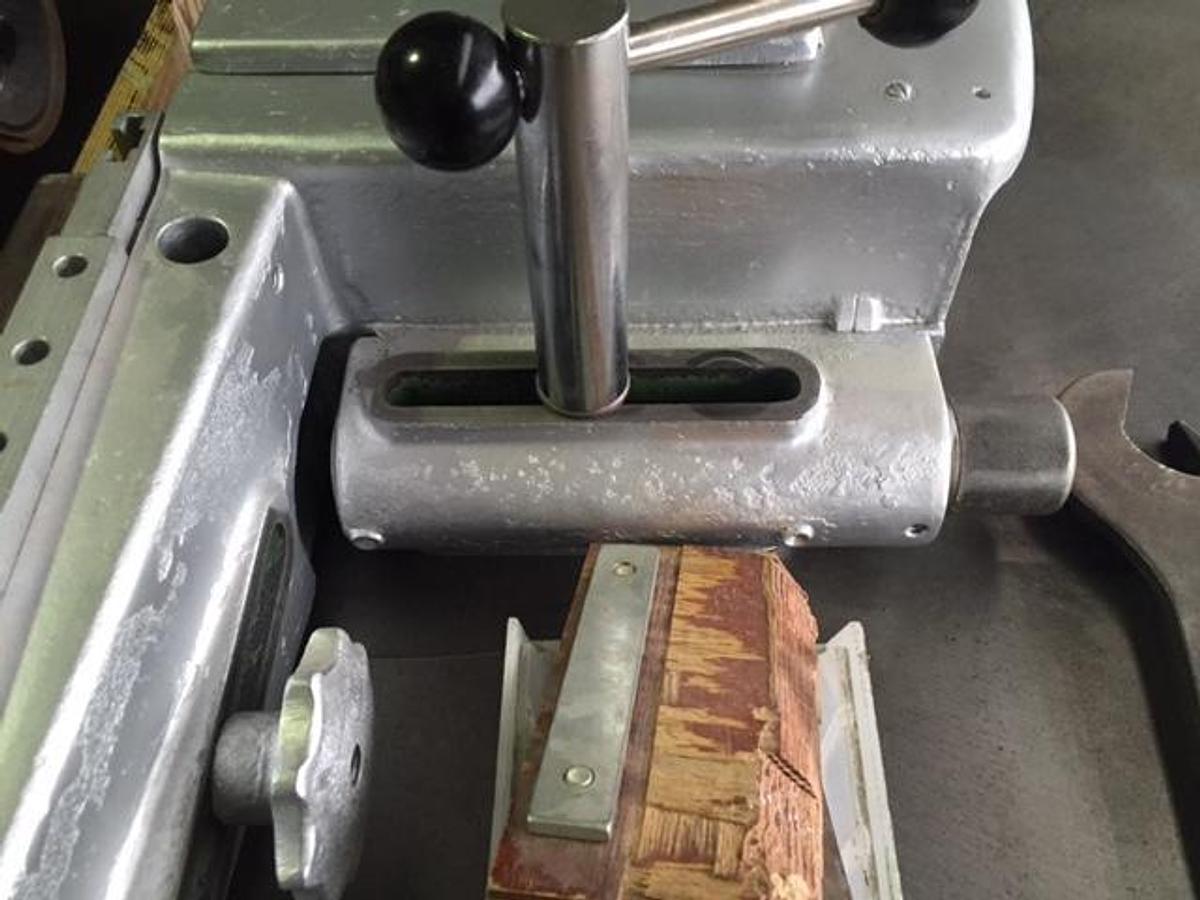 Gebraucht Schwenkspindelfräsmaschine MARTIN Typ. T 23