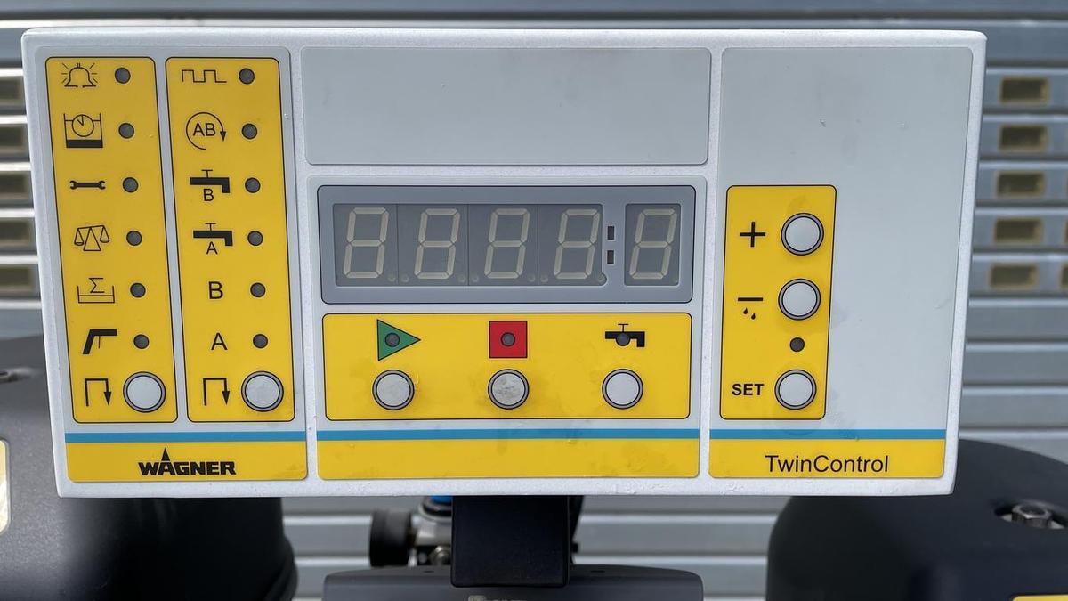 Used WAGNER TwinControl 35-70, 2K dosing system