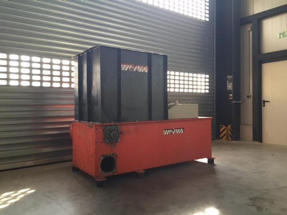 Used Waste wood shredder Weima WL 6