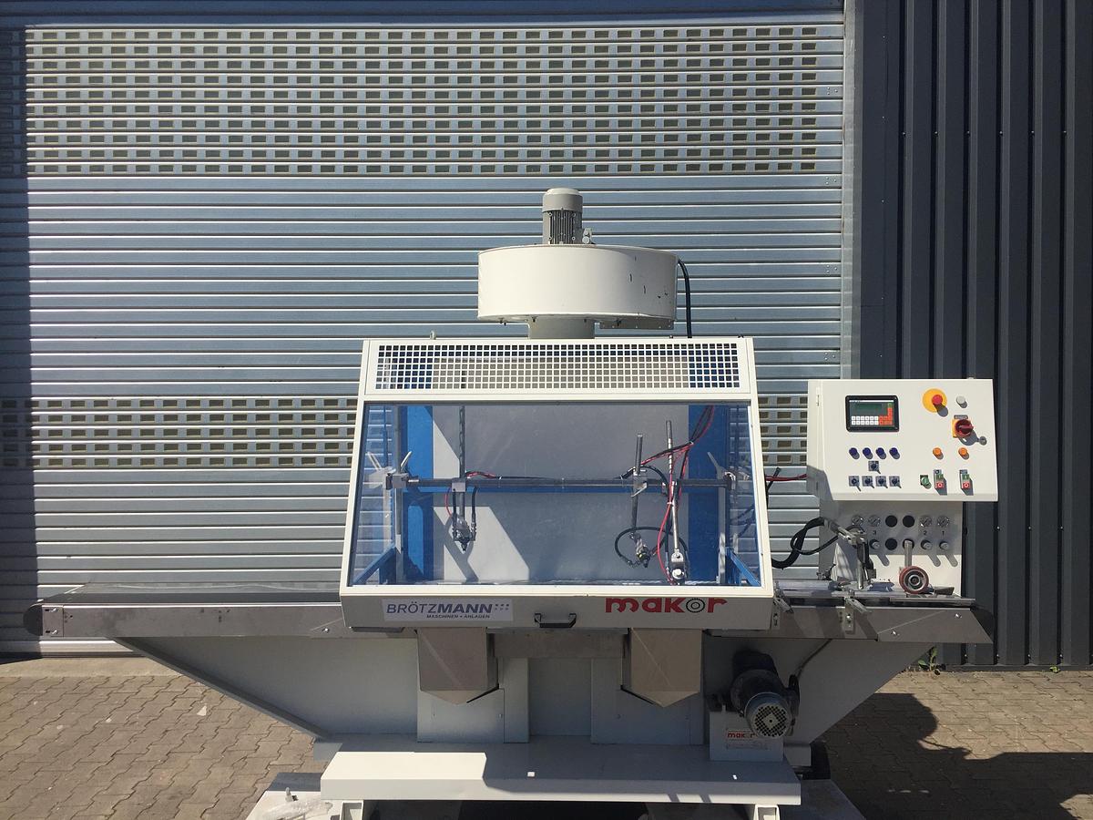 Used Leistenspritzautomat Makor CSP 4